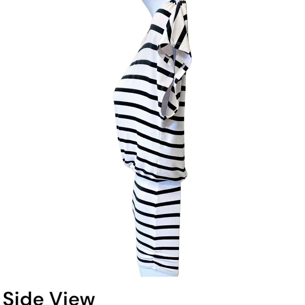 White House Black Market Classic black & white Striped fitted Top Oversized! - Picture 4 of 12